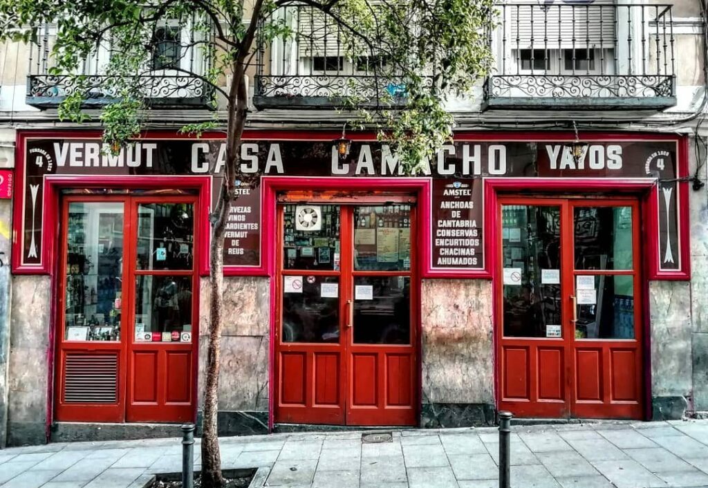 Bastardo Hostel Madrid Casa Camacho cañas Malasaña