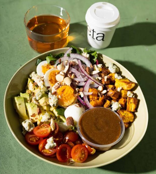 greta salad bar bastardo hostel madrid
