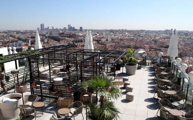 terraza edificio españa