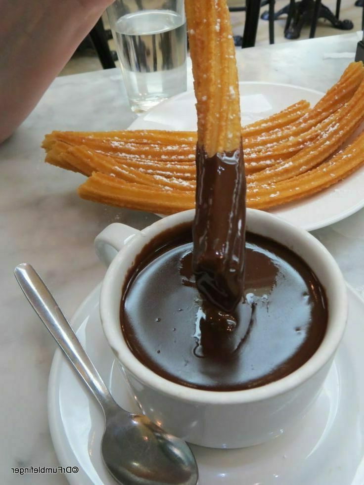 churros con chocolate Madrid Bastardo Hostel