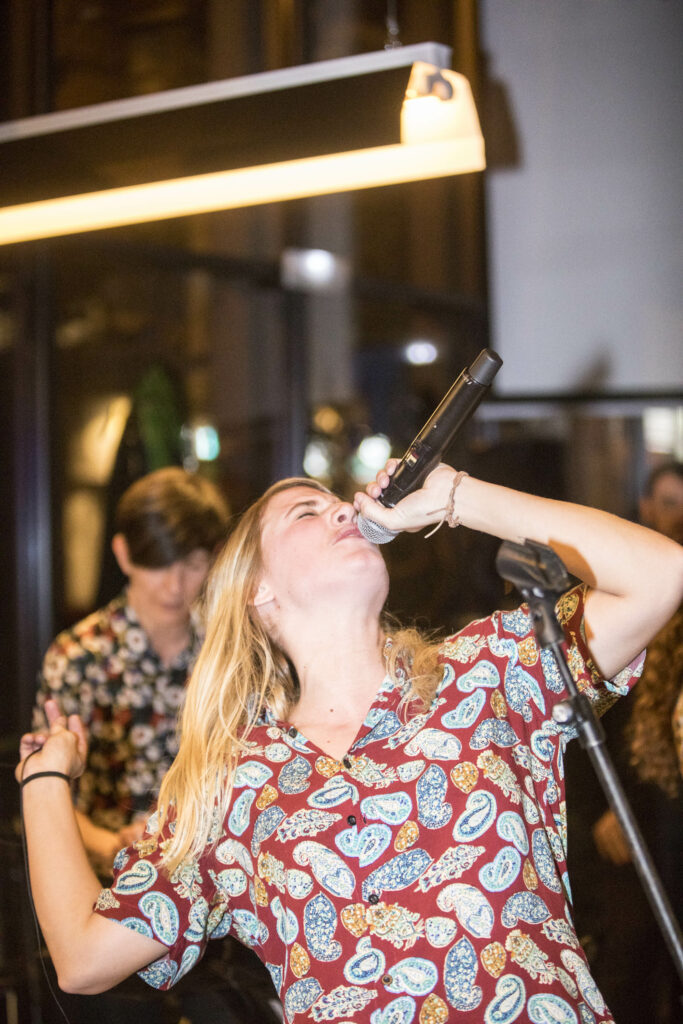 karaoke bastardo hostel madrid