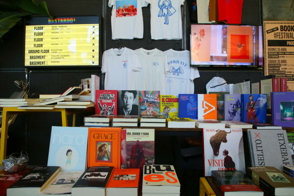 Librería Ciento Volando Bastardo Book rave