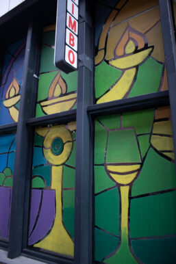 portada cristalera bastardo hostel madrid