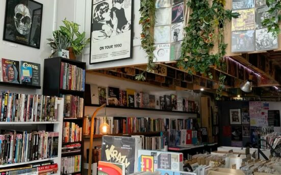Tienda de Vilios Bastardos Hostel Madrid Barato